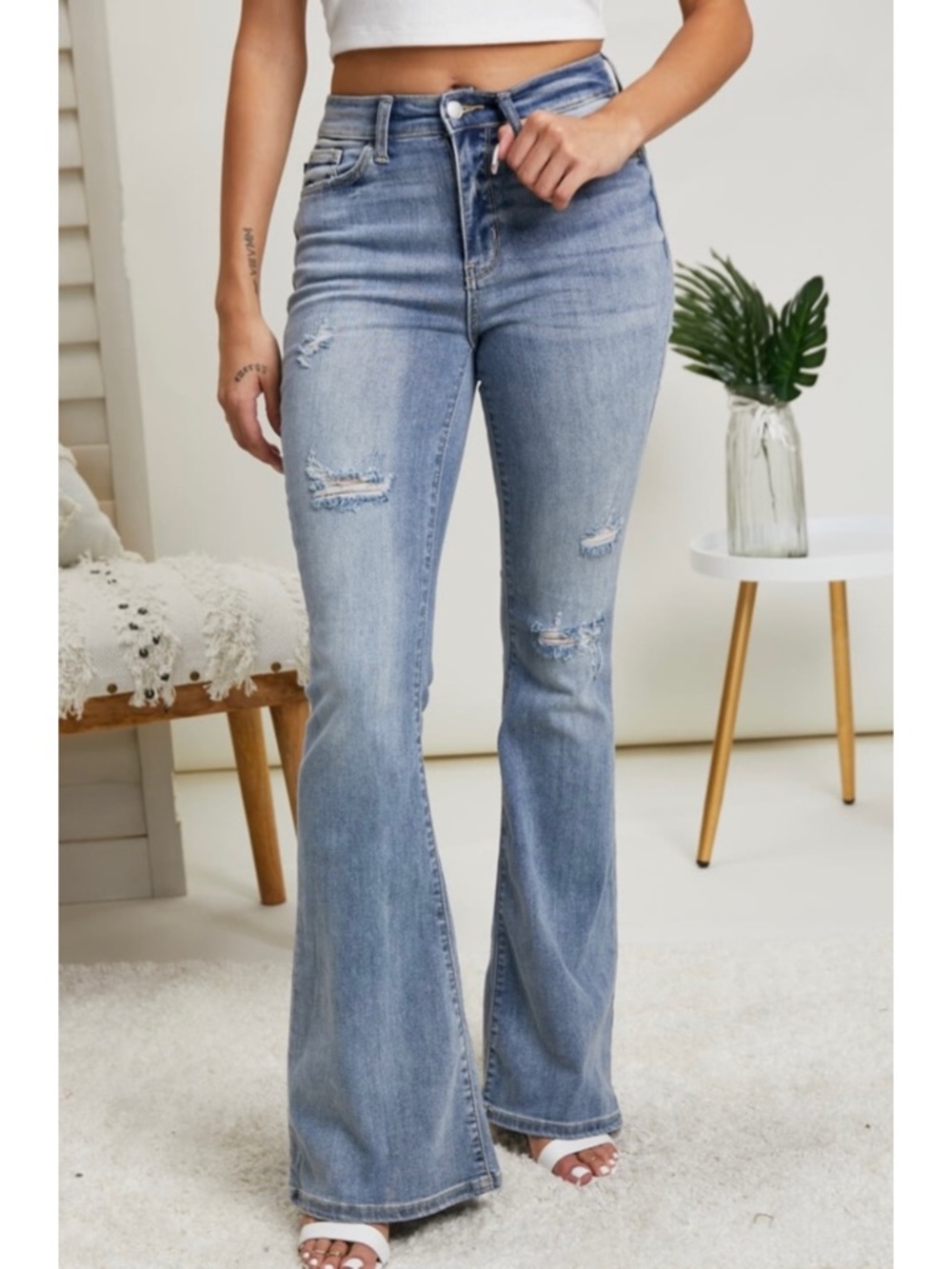 NWT Judy Blue Lynn High Rise Destroyed Distressed Medium Wash Flare Jeans